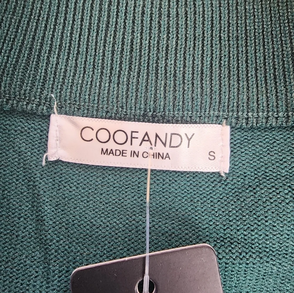 Coofandy Hunter Green  Quarter Zipper Men's Polo Sweater Size S  NWT